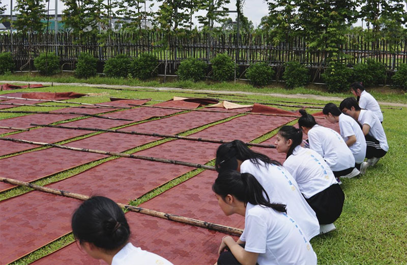 江職“香遇·非遺”實踐團尋香云紗非遺之美，助力“百千萬工程”