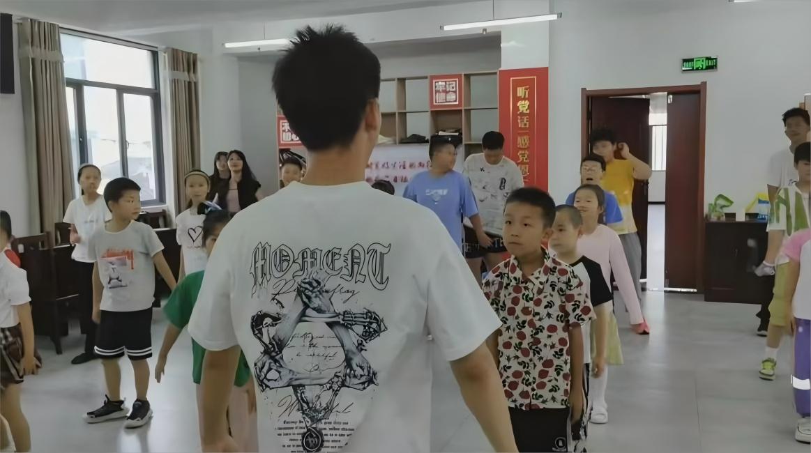 三下鄉(xiāng)日常活動|晨曦曙光啟征程，細(xì)雨滋花艷陌阡