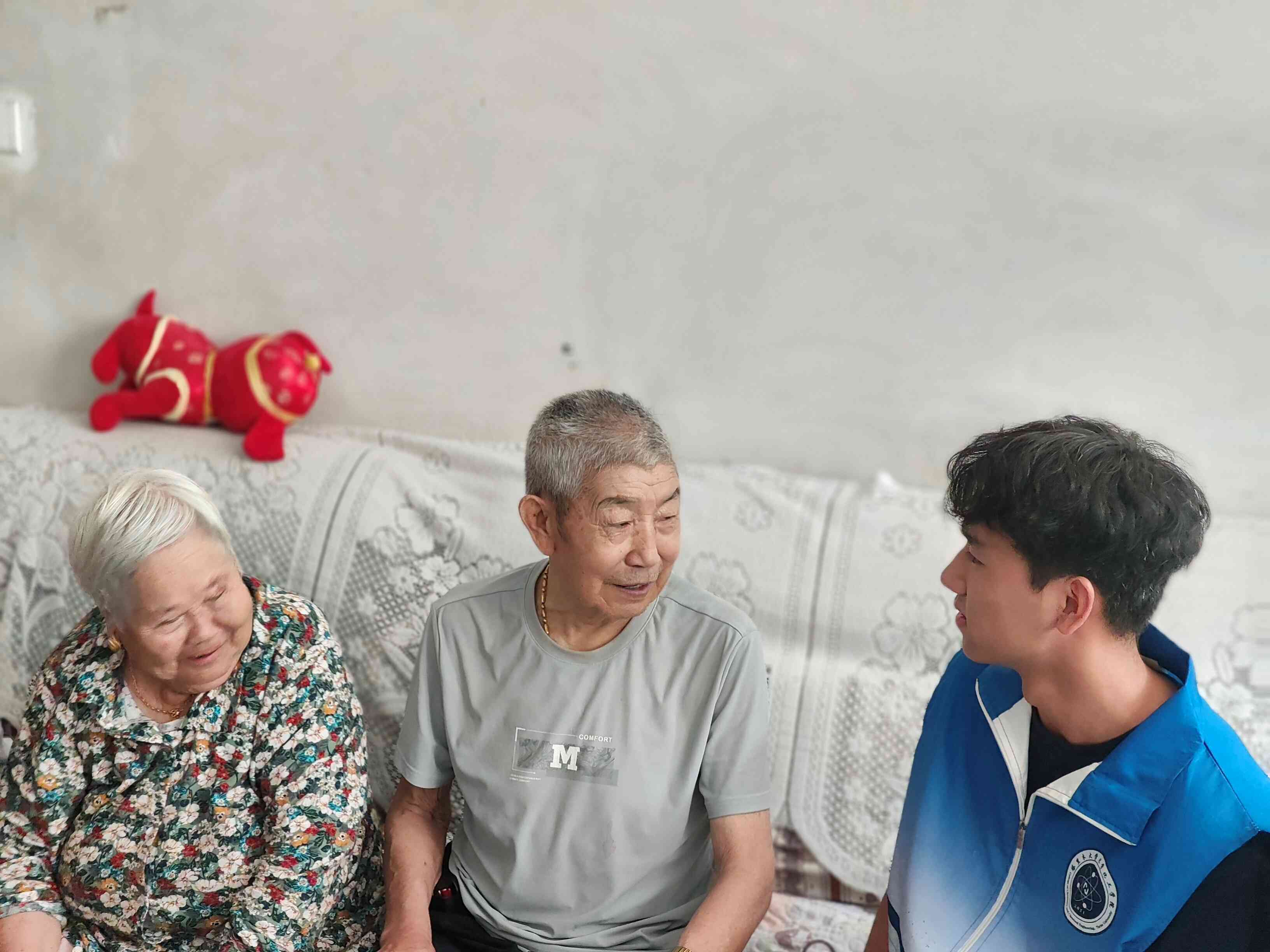 憶往昔崢嶸，鑄今朝輝煌