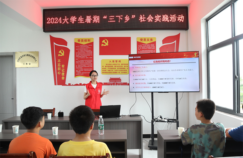 陜西理工大學(xué)：“紅色筑夢(mèng)，薪火相傳”西柏坡精神進(jìn)社區(qū)