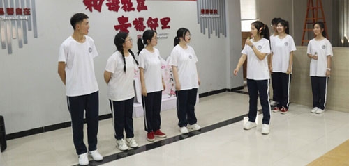  內(nèi)江師范學(xué)院三下鄉(xiāng)：廉潔揚清風(fēng)，同心啟新程