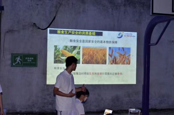 百千萬  番職院先鋒隊(duì)繪就興寧刁坊鎮(zhèn)宜居宜業(yè)和美鄉(xiāng)村新畫卷