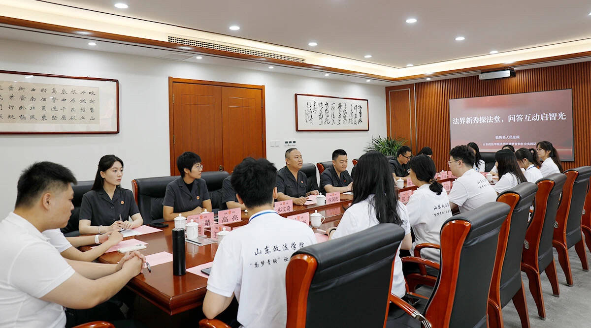 “鳶夢(mèng)青朐”社會(huì)實(shí)踐隊(duì)鄉(xiāng)村振興行：悟法治建設(shè)，謀鄉(xiāng)村發(fā)展