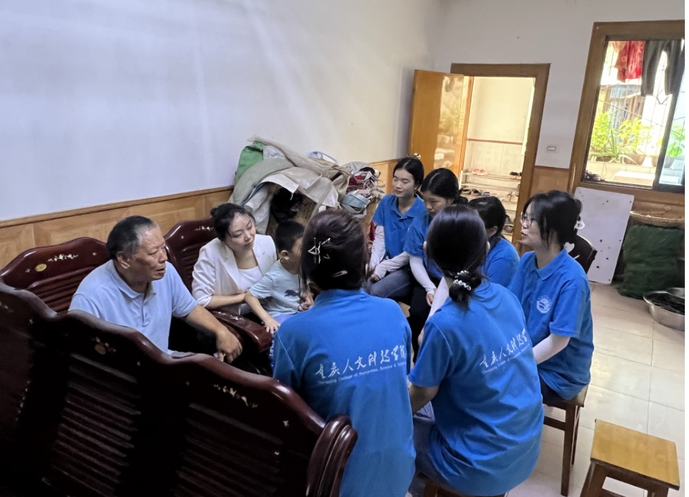 重慶人文科技學(xué)院 | 聆聽老兵參戰(zhàn)故事，共筑愛國主義精神