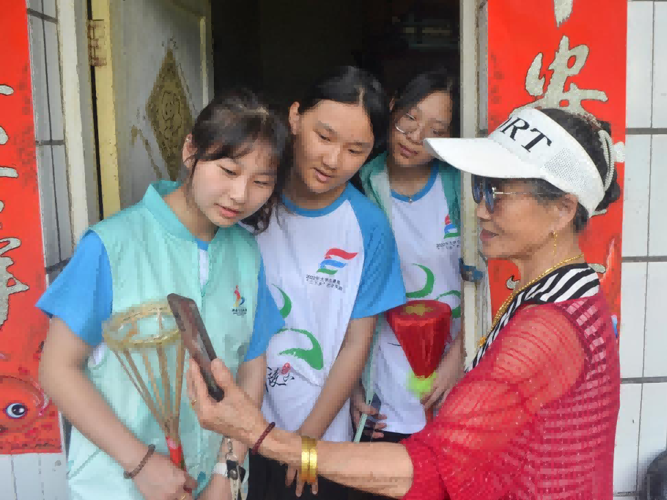 吉首大學(xué)“心系旅農(nóng)”文旅志愿服務(wù)支隊深入探訪白族文化，助力仗鼓與仗鼓舞傳承發(fā)展