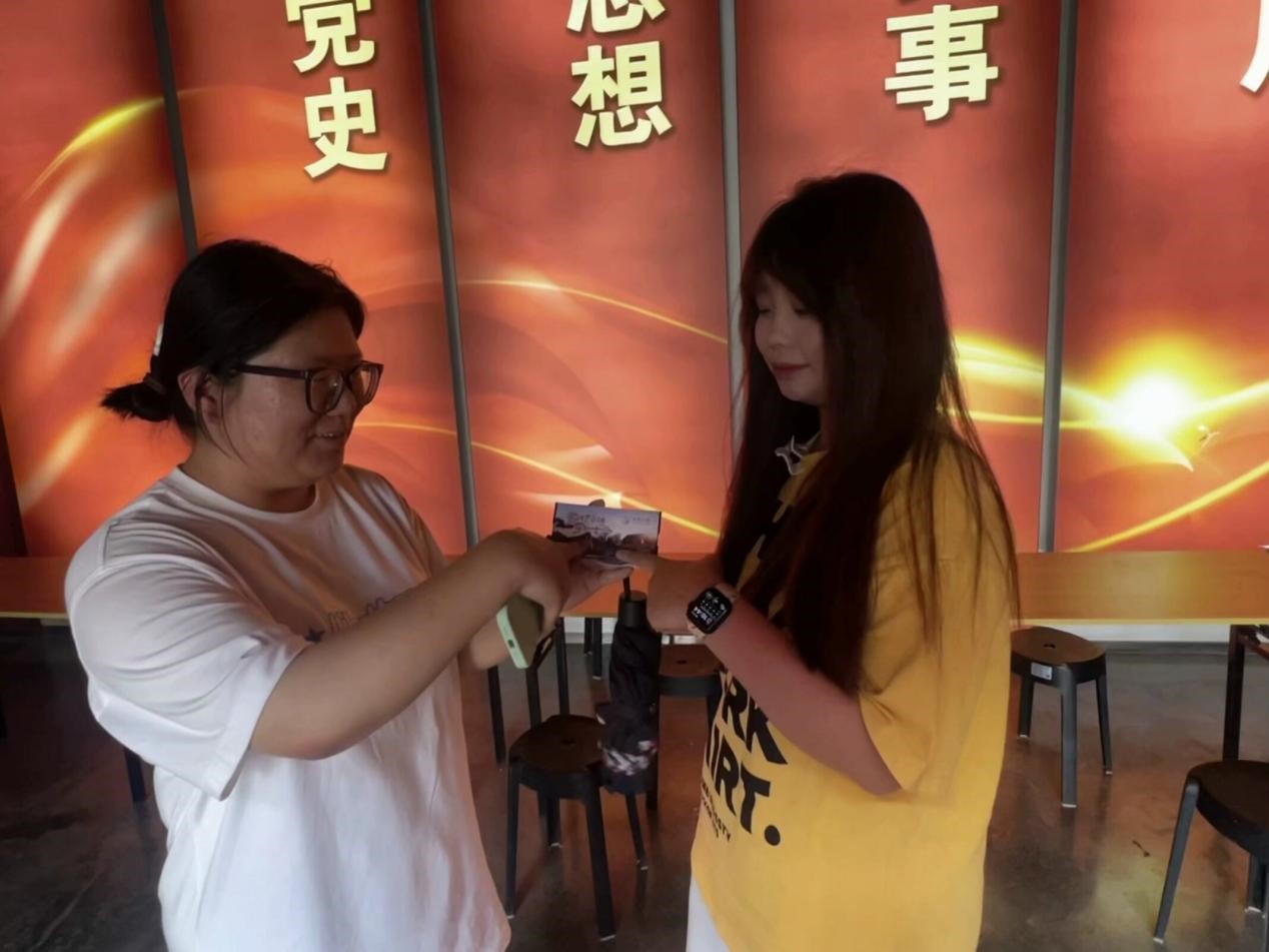 曲園學(xué)子社會實踐：品琉璃之韻，揚(yáng)傳統(tǒng)文化