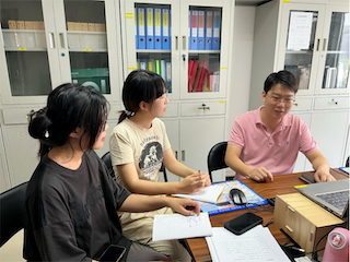行業(yè)勞模引前路，交通強(qiáng)國(guó)礪信心｜“尋訪工匠精神”鐵路信號(hào)青年觀察團(tuán)尋訪優(yōu)秀校友紀(jì)實(shí)