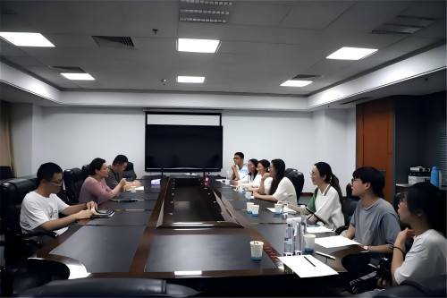 產(chǎn)學(xué)研共繪碧水新卷：河海大學(xué)“碧水絡(luò)常，幸?！印恪闭{(diào)研團(tuán)與武進(jìn)區(qū)水利局共創(chuàng)幸福河湖建設(shè)新藍(lán)圖