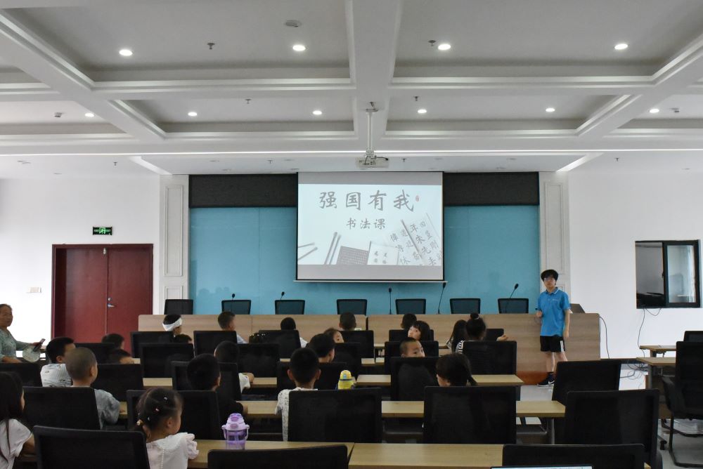 【2024三下鄉(xiāng)】墨香傳情，強(qiáng)國(guó)有我 ——長(zhǎng)江師范學(xué)院馬克思主義學(xué)院“青春星火筑夢(mèng)團(tuán)”開(kāi)展“大鵝周末課堂”活動(dòng)