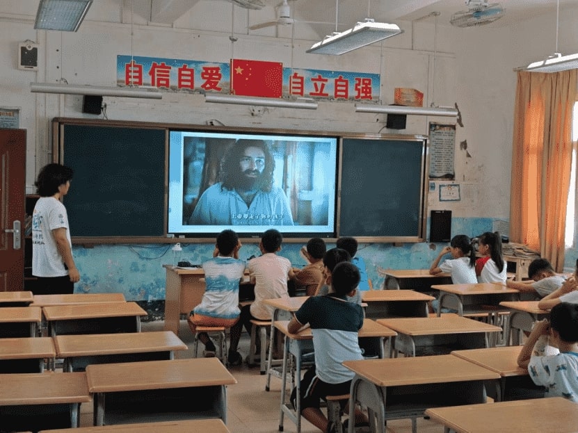 數(shù)海玖帆“三下鄉(xiāng)”活動(dòng)持續(xù)升溫，吳川市林屋小學(xué)藝術(shù)氛圍濃厚