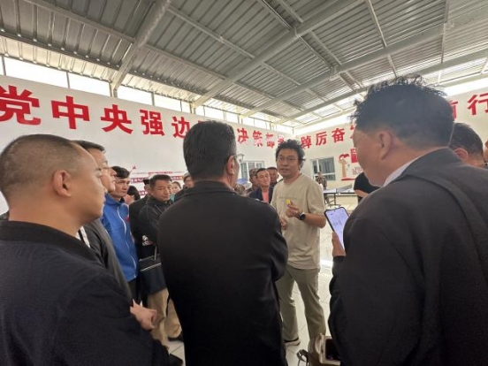 師領學子赴阿合奇，液助養(yǎng)殖興科學風