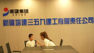 普法宣講筑安全防線，胡楊學(xué)子在行動(dòng)