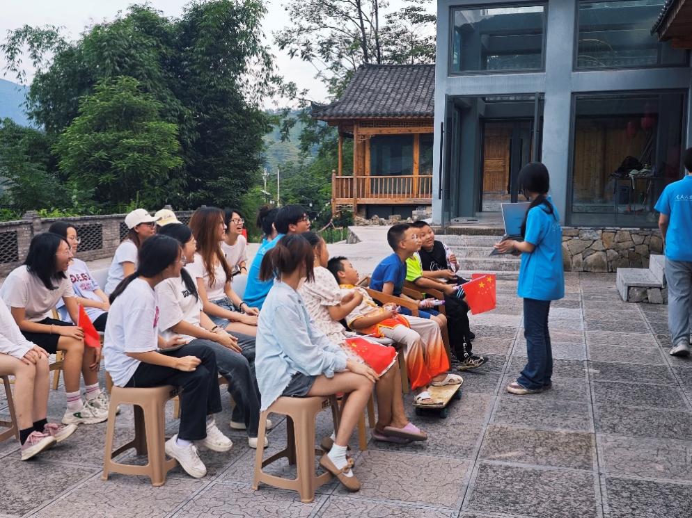 ?重人科學(xué)子深入酉陽，助力“小先生”普通話推廣行動(dòng)