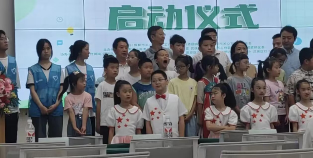 志愿者團(tuán)隊社區(qū)行：助力兒童成長，傳遞愛心力量