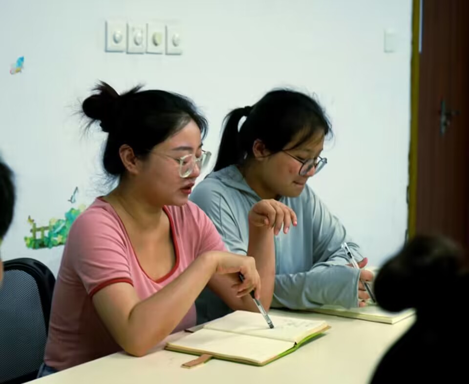 移通學(xué)子三下鄉(xiāng)：筆墨鄉(xiāng)村染，志愿服務(wù)行