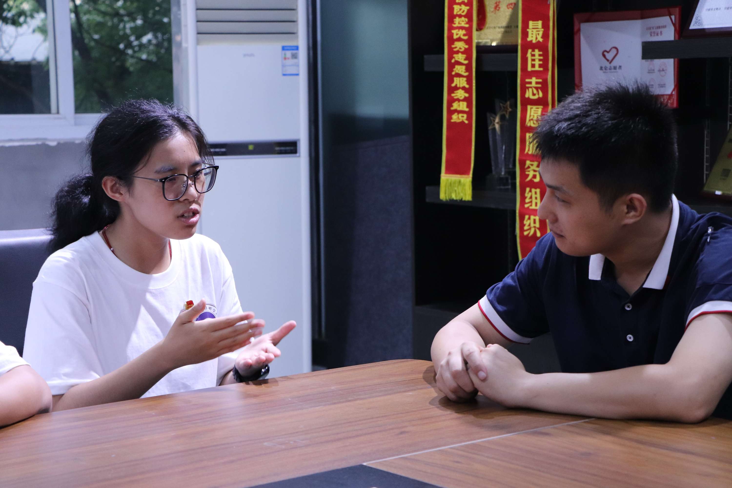 生活新“碶”象，大學生對話青年產(chǎn)業(yè)工人